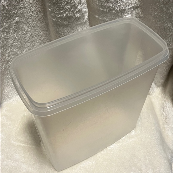 TUPPERWARE 🥣 TALL CLEAR CEREAL KEEPER FOOD STORAGE CONTAINER w/ BLUE LID - Picture 4 of 8